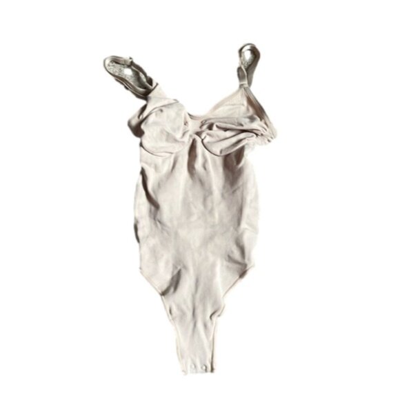 Skims S/M Sculpting Thong Compression Slimming Bodysuit Light Mica NWOT $70 - Picture 1 of 7